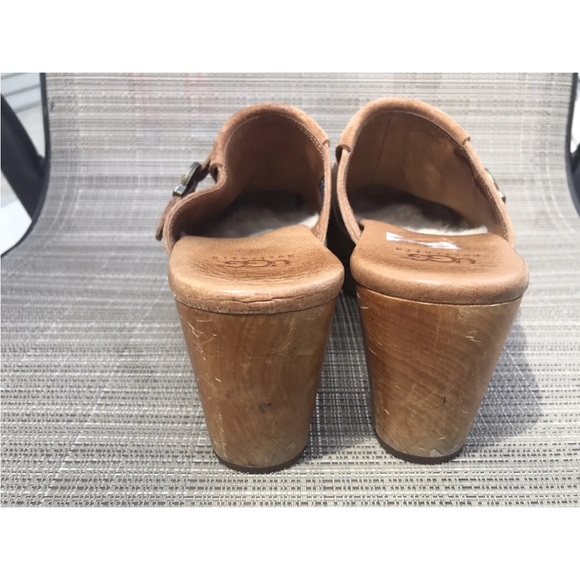 UGG Abbie Clogs Brown Suede Slip On Wood Heel Womens 8 Sheepskin Lined F8910E - Picture 4 of 11
